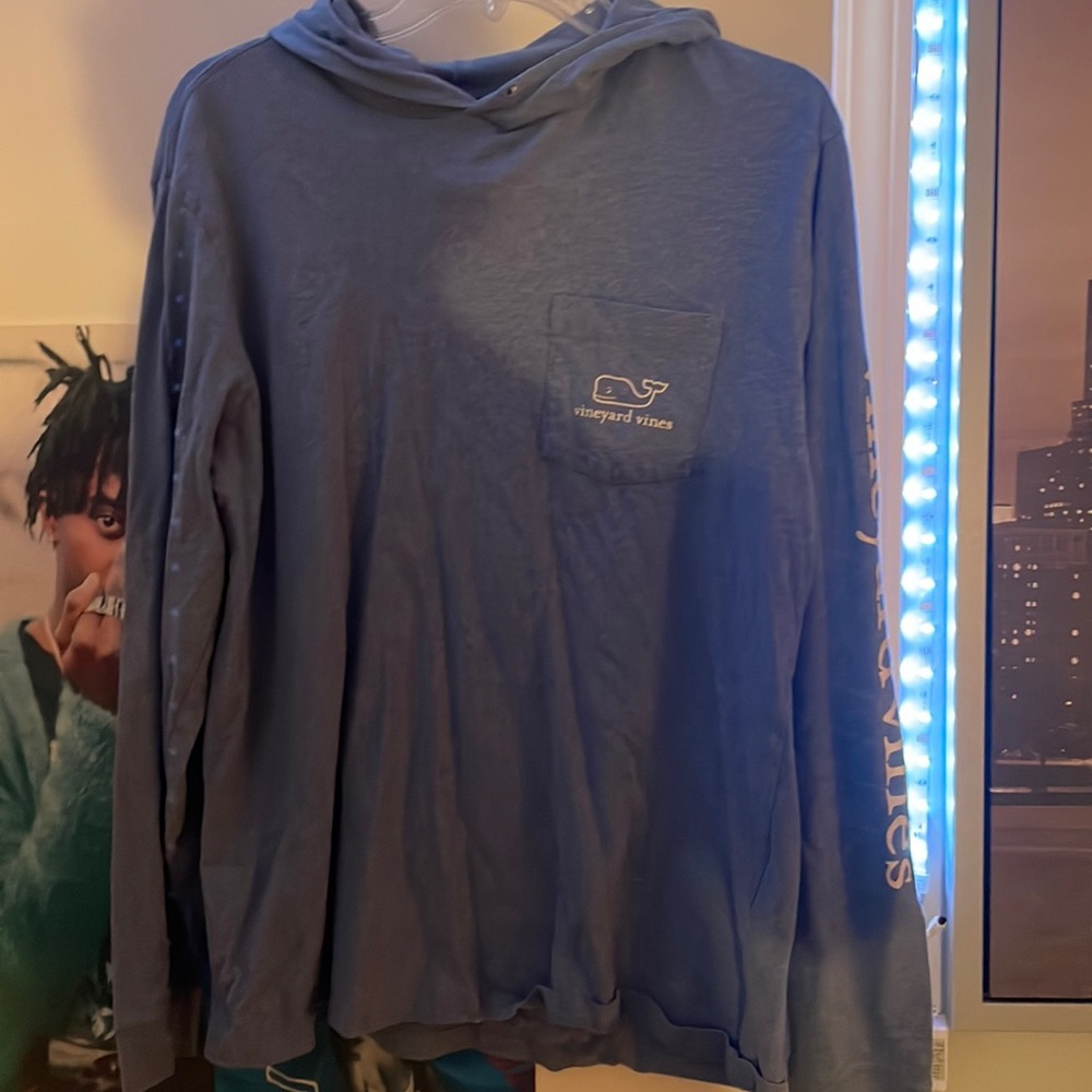 Thin vineyard vines pullover hooded shirt